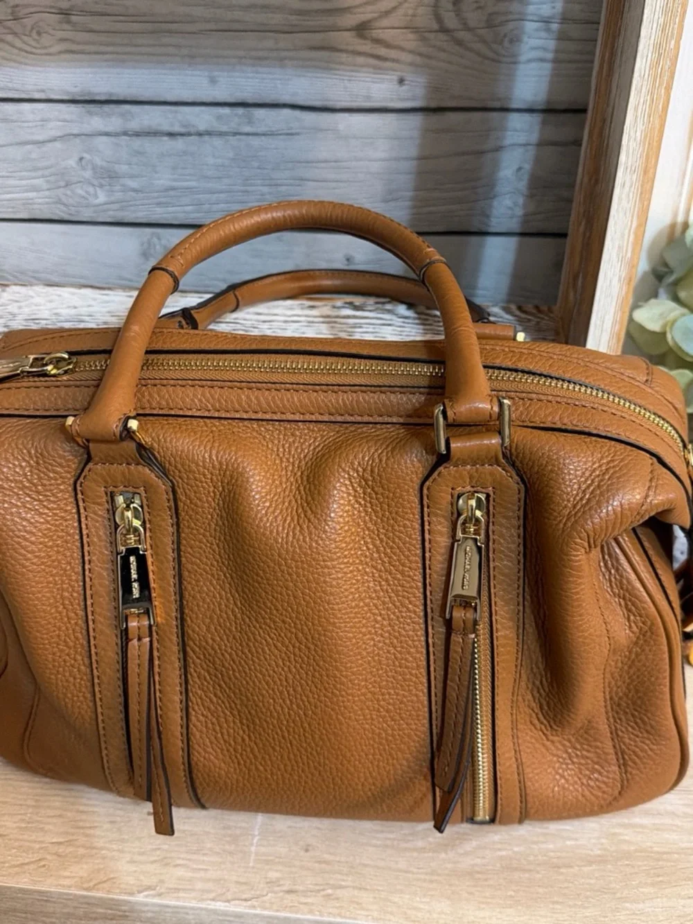 Michael Michael Kors Julia Large Satche